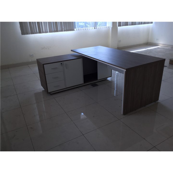 Bàn lãnh đạo BLD35